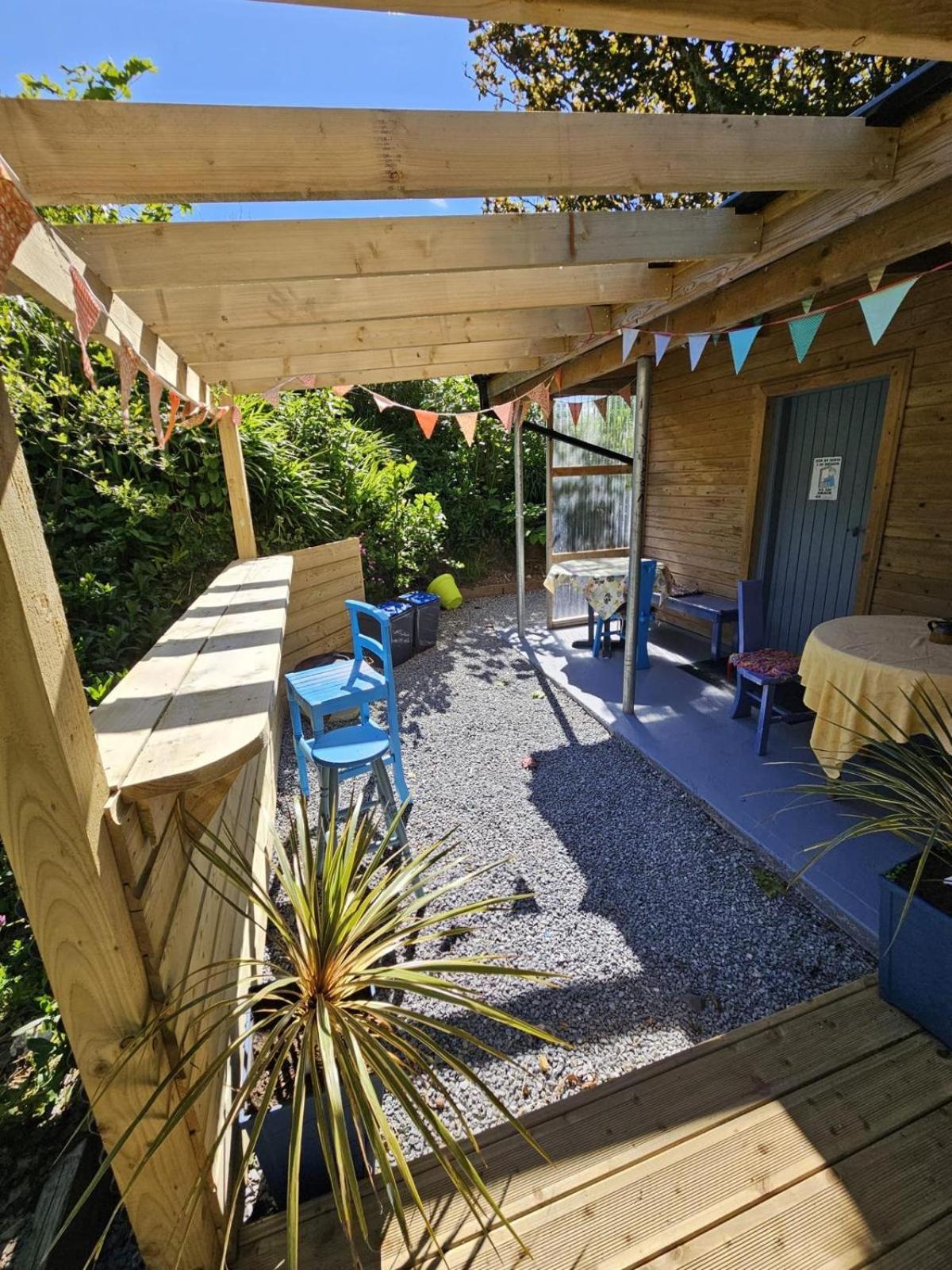 Granville House Apartments And Garden Suites Ballyferriter Bagian luar foto