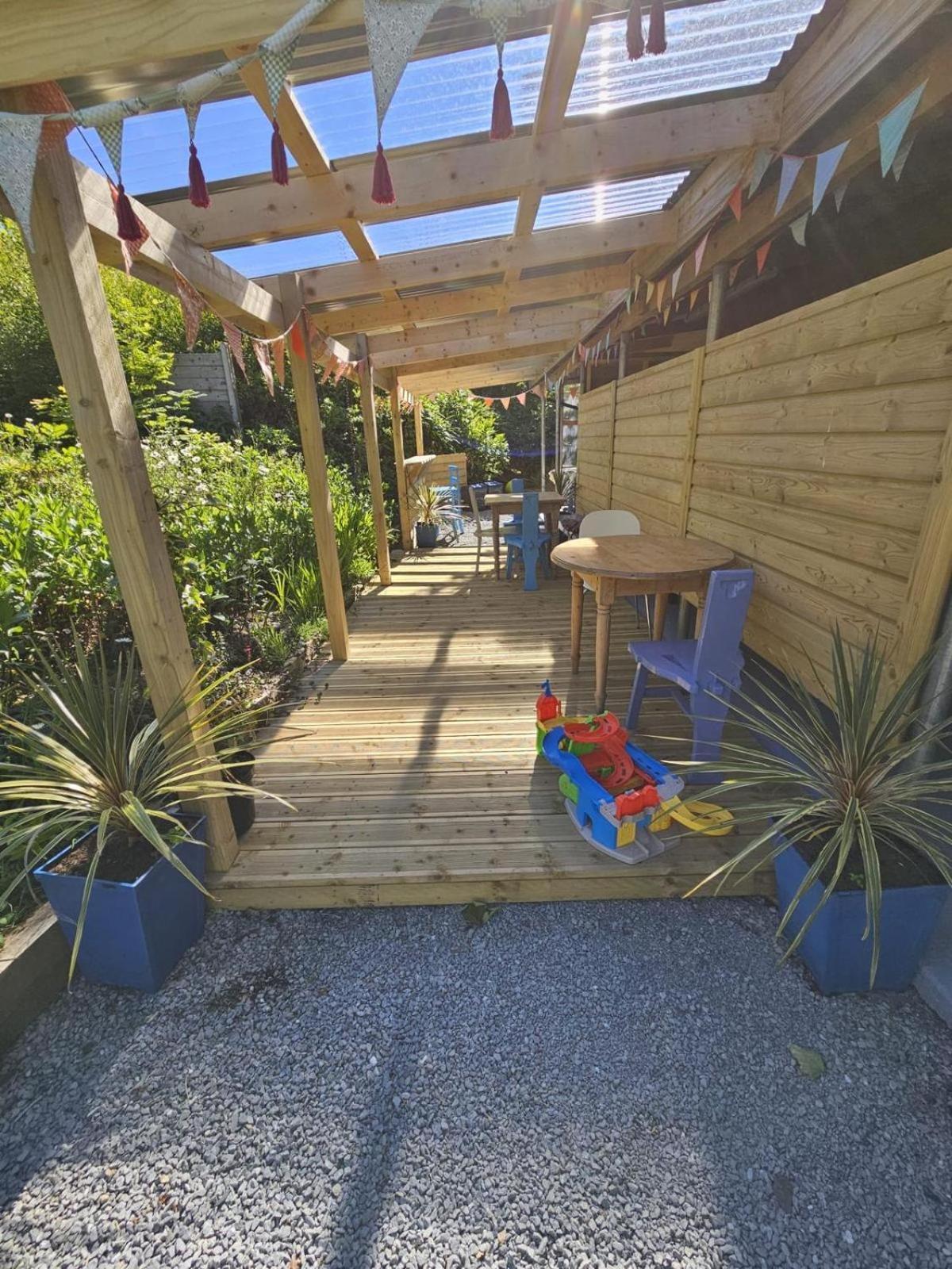 Granville House Apartments And Garden Suites Ballyferriter Bagian luar foto