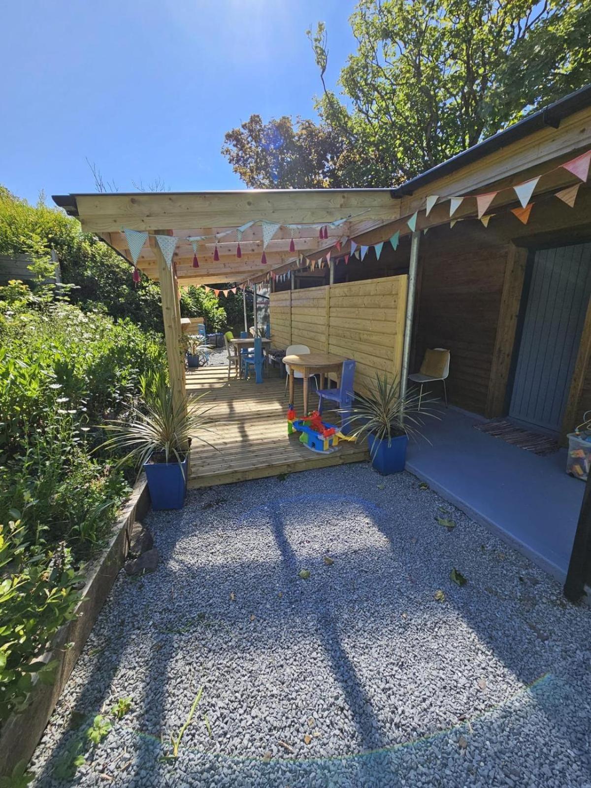 Granville House Apartments And Garden Suites Ballyferriter Bagian luar foto